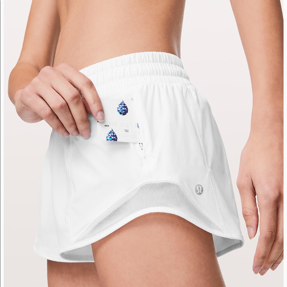 Lululemon Hotty Hot shorts 2.5”